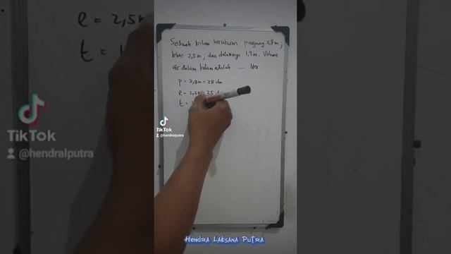 Sebuah kolam berukurang panjang 2,8 m; lebar 2,5; dan dalamnya 1,4 m. #matematika #fisika #balok смотреть онлайн
