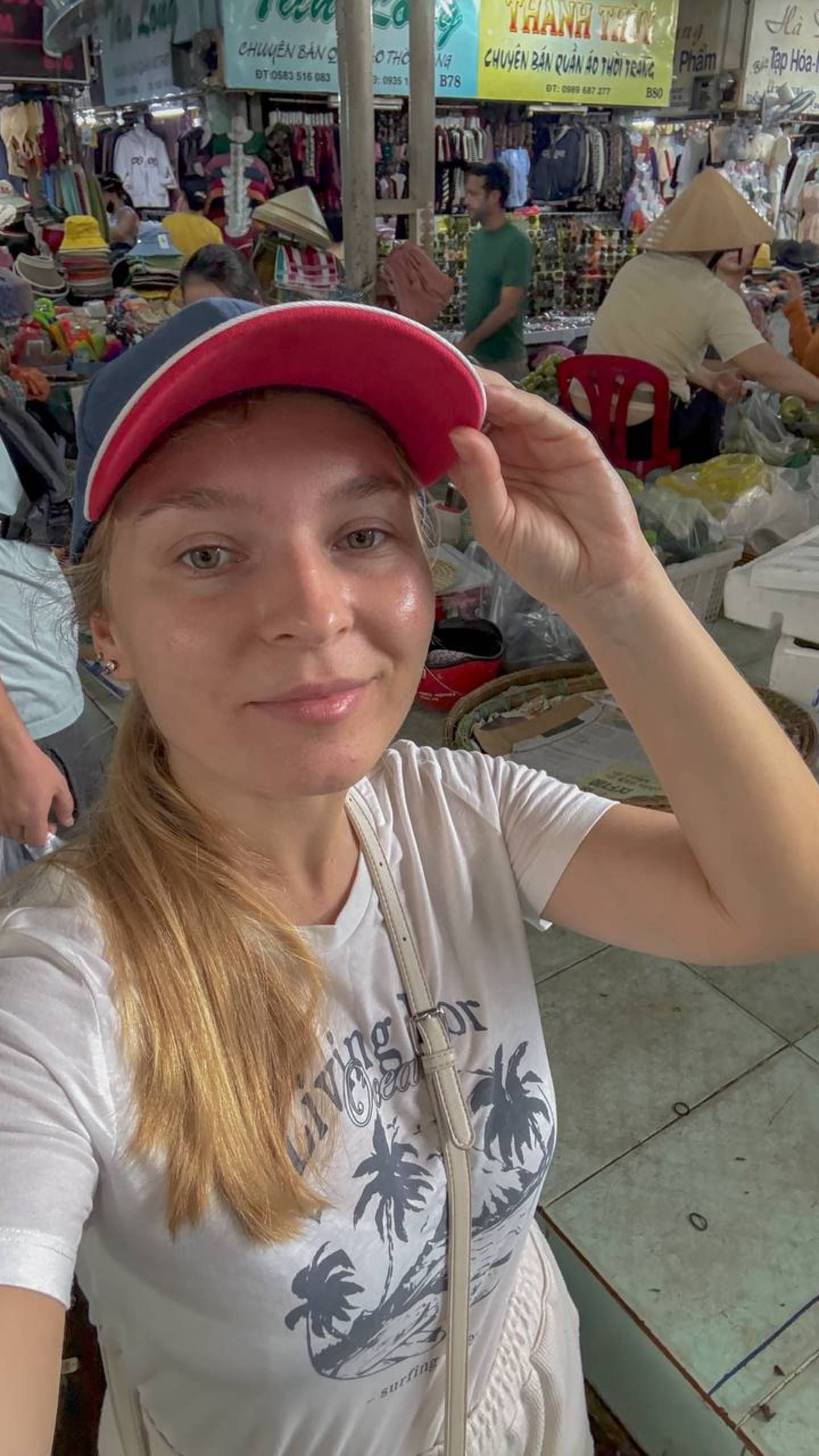 Рынок в Нячанге. Часть 1 смотреть онлайн