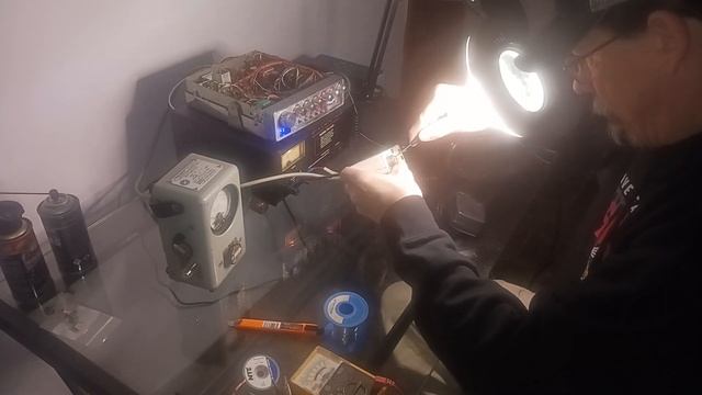 MFJ 300-watt dummy load on a 50-watt slug bird wattmeter. смотреть онлайн