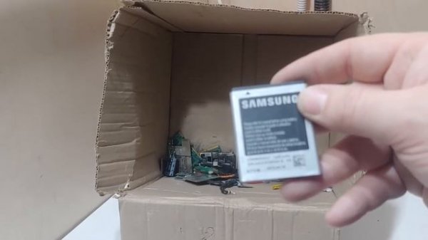 Бесплатная коробка с непонятными платами с Авито. Можно ли на таком заработать?