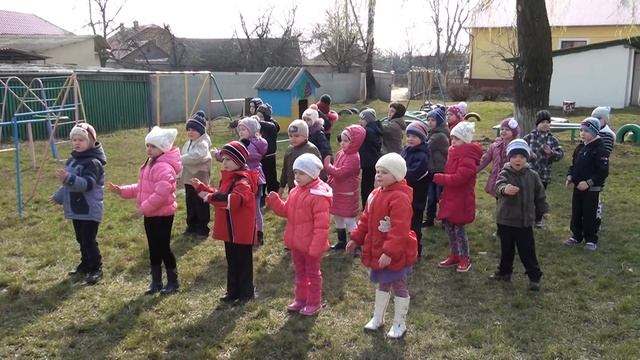 флешмоб "Тече вода" вихованці ДНЗ №2 м.Заставна (2016 р.) смотреть онлайн