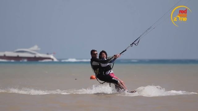 RedSeaZone: Tandem Kitesurfing - Instructor riding with student! смотреть онлайн