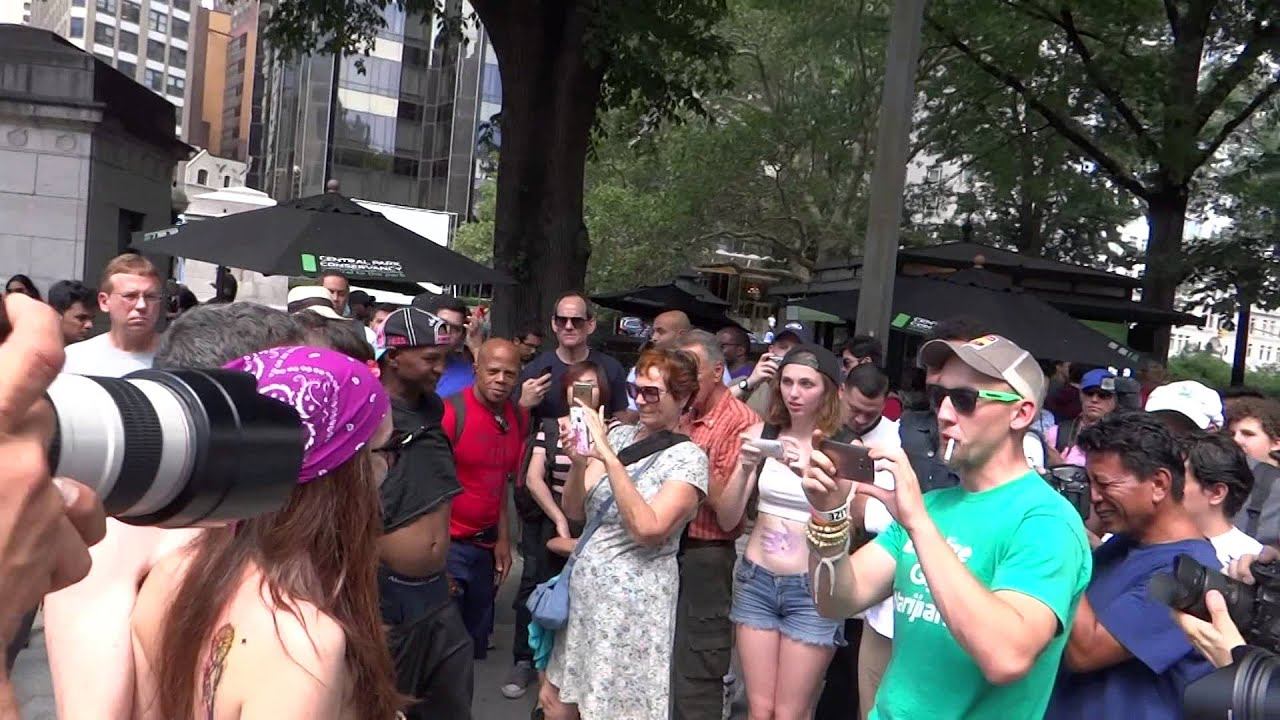 International Go Topless Day 08-23-2015 NYC - 008 смотреть онлайн