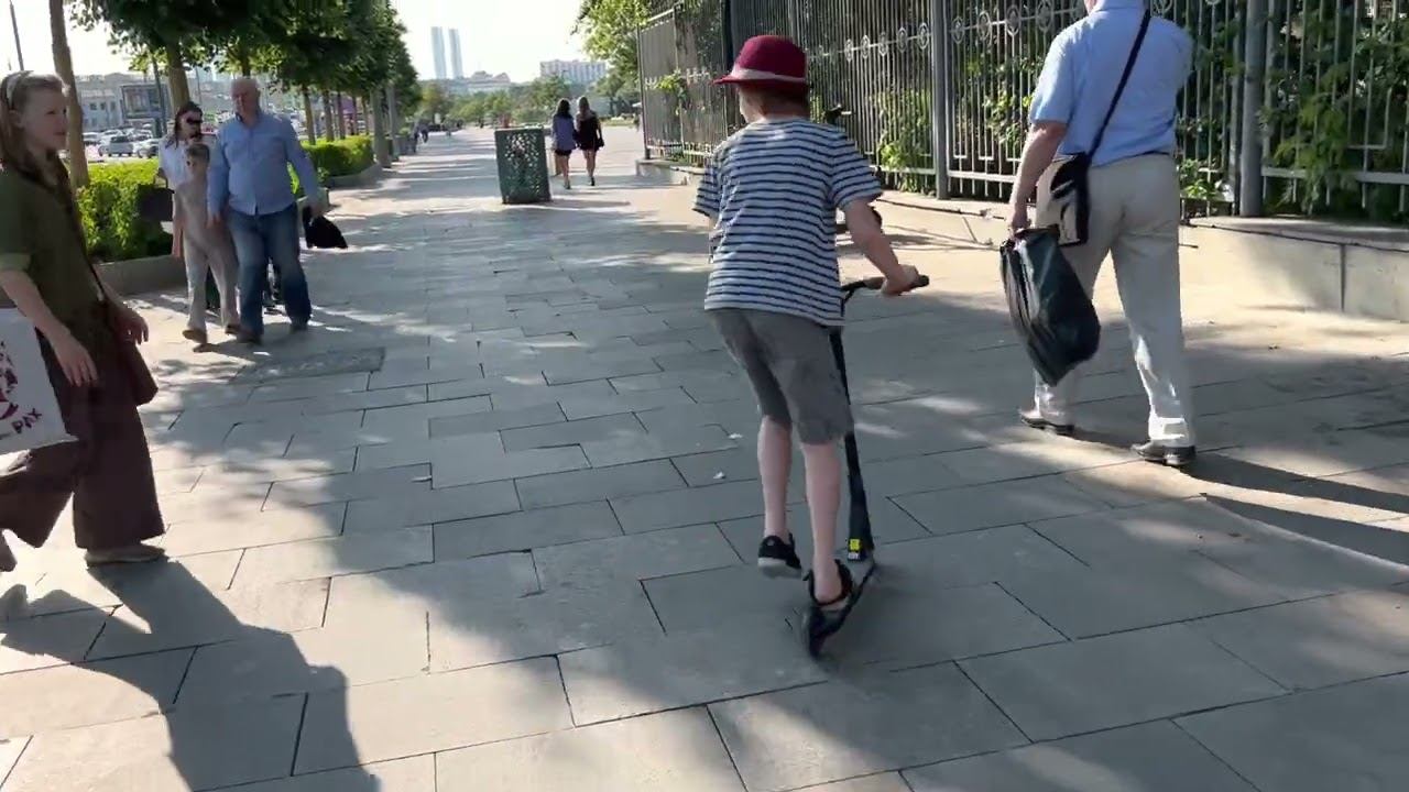 Moscow now. Москва июнь 2924 смотреть онлайн
