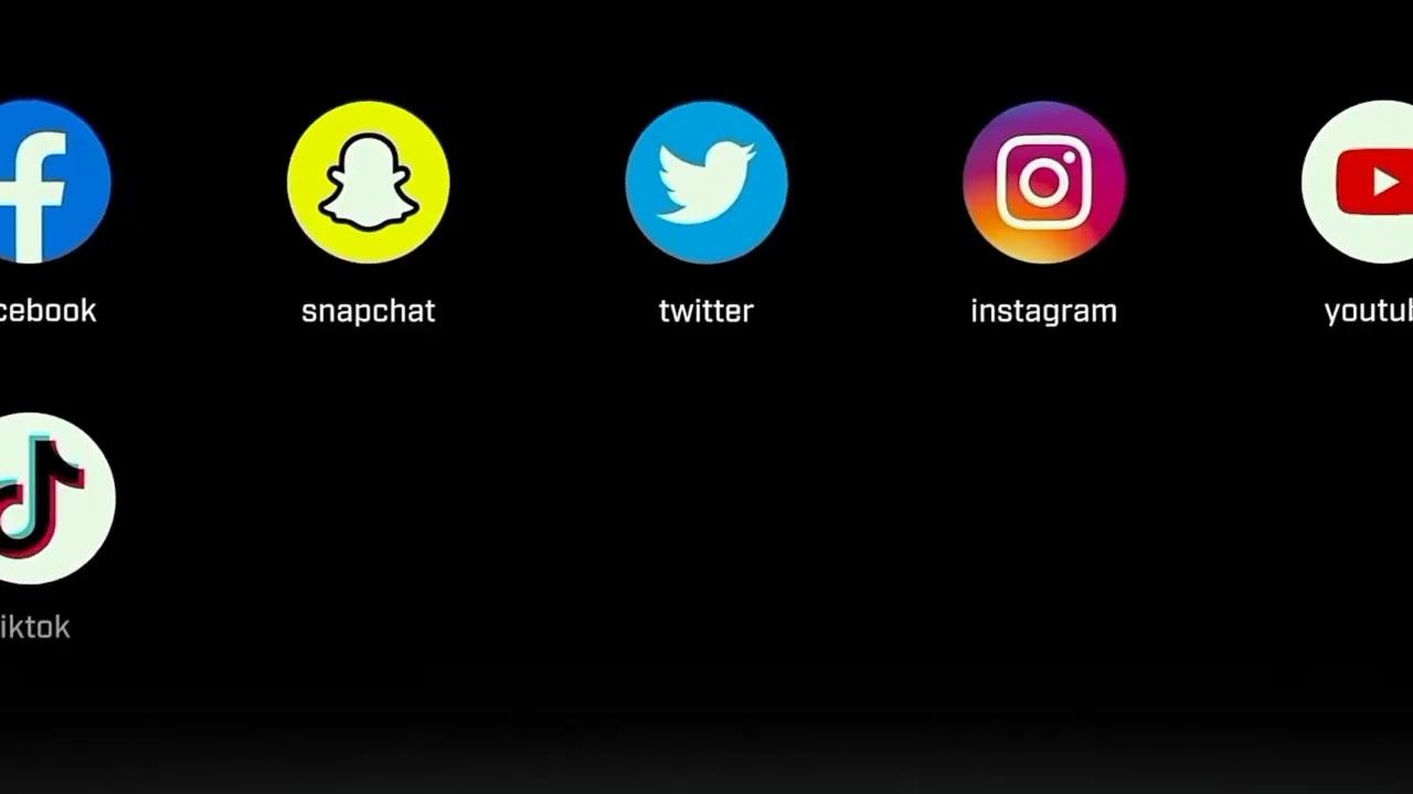 Социальная сеть, которая перевернёт игру смотреть онлайн