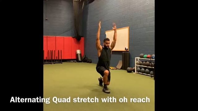 Lower Body Series: Knee Dominant Movement Exercise | Alternating Quad Stretch with Overhead Lunge смотреть онлайн