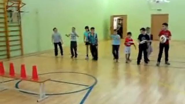 На точность [Мир Фризби] смотреть онлайн