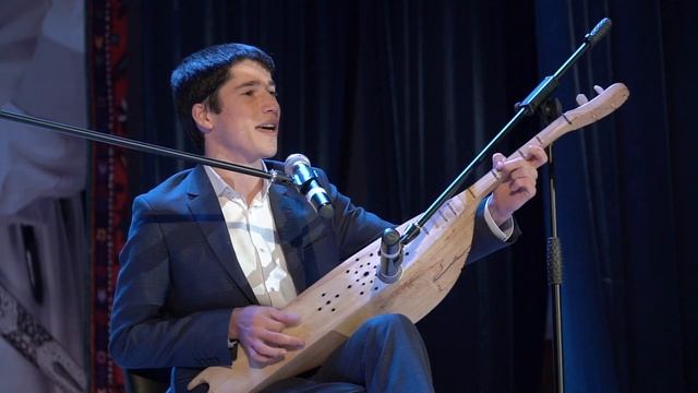 Пандур на аварском. Гусейн Амирханов.