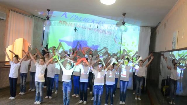 Флешмоб "Голоса Крыма" ко Дню народного единства. Долинненский СДК, Бахчисарайский район. смотреть онлайн