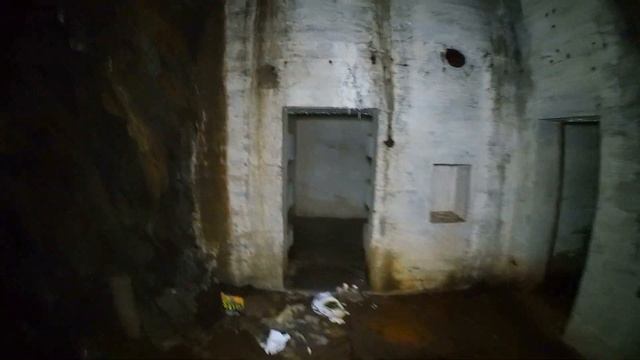 Urbex - Exploring WWII Infantry bunker 4 of 6 смотреть онлайн