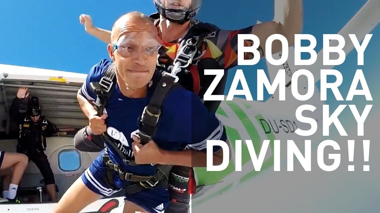 Bobby Zamora Sky Diving! смотреть онлайн