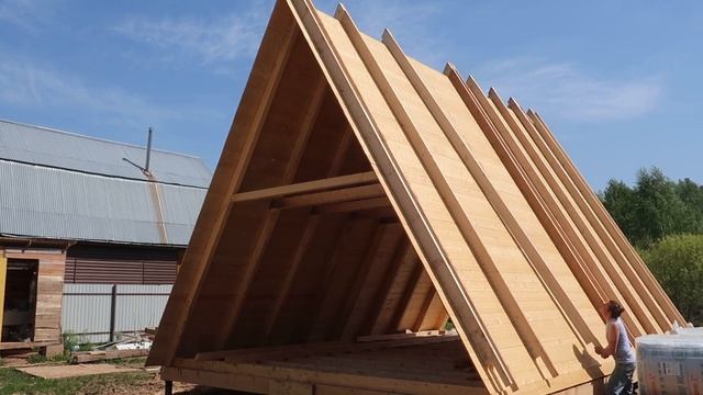 Стропила для надстропильного утепления - облегчённая стропильная система дачного дома A-frame