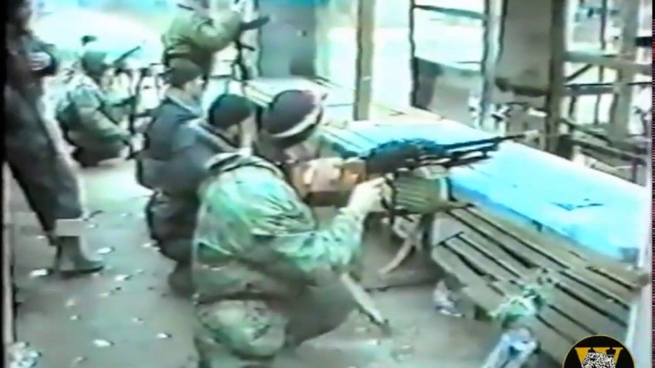 (Уникальные кадры!) СОБР в Грозном, Чечня 1996г. 6 часть (Бой) смотреть онлайн