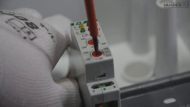 Video Poradnik Praktyka Elektryka - CP 710 - przekaźnik napięciowy смотреть онлайн