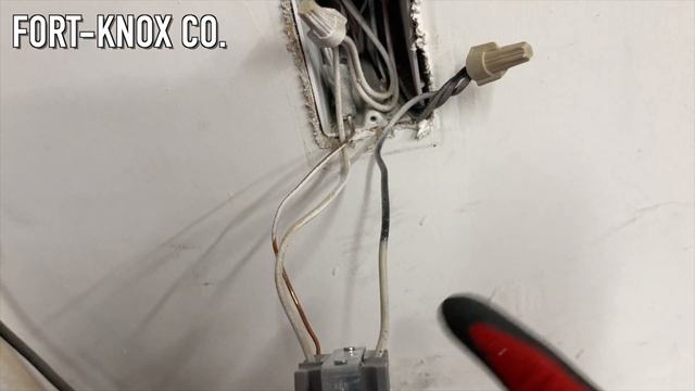 How to Replace Electrical outlet | Fast and Easy Upgrade | 20amp wall plug смотреть онлайн