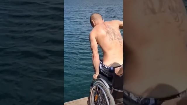 купание спинальника♿ смотреть онлайн