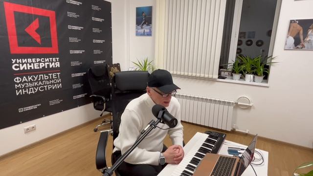 О Мадонне о "Express yourself" о И И и своей песне. смотреть онлайн