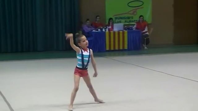 2015 NURIA REALES смотреть онлайн