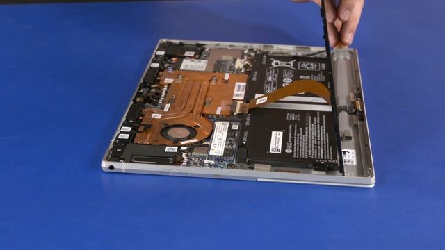 Replace the Display Panel Assembly | HP Elite x2 G4 Tablet with Keyboard | HP смотреть онлайн