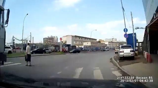 828 автомобильный видеорегистратор recxon r5 смотреть онлайн