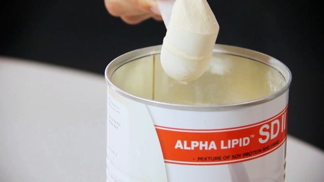 Preparing a drink of Alpha Lipid SDII смотреть онлайн