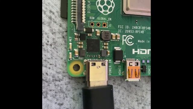 How to Fix Flashing / Blinking Red Power LED on Raspberry Pi 4: Easy and Quick Solution смотреть онлайн