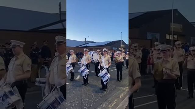 Flutes & Drums Kilmore playing ‘The Leaving of Liverpool’ смотреть онлайн