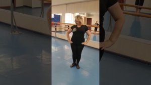 Круговые движения плечами. Обучалка. Педагог Оксана Бабаева.