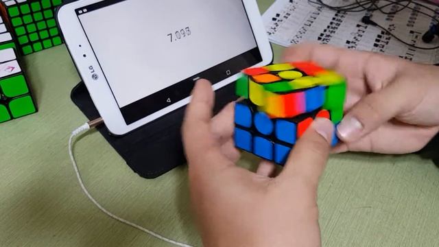 Rubik's Cube : 11.84 Average of 12 смотреть онлайн