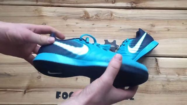 Обзор футзалок Nike Tiempo Ligera IV IC 897765-414 смотреть онлайн