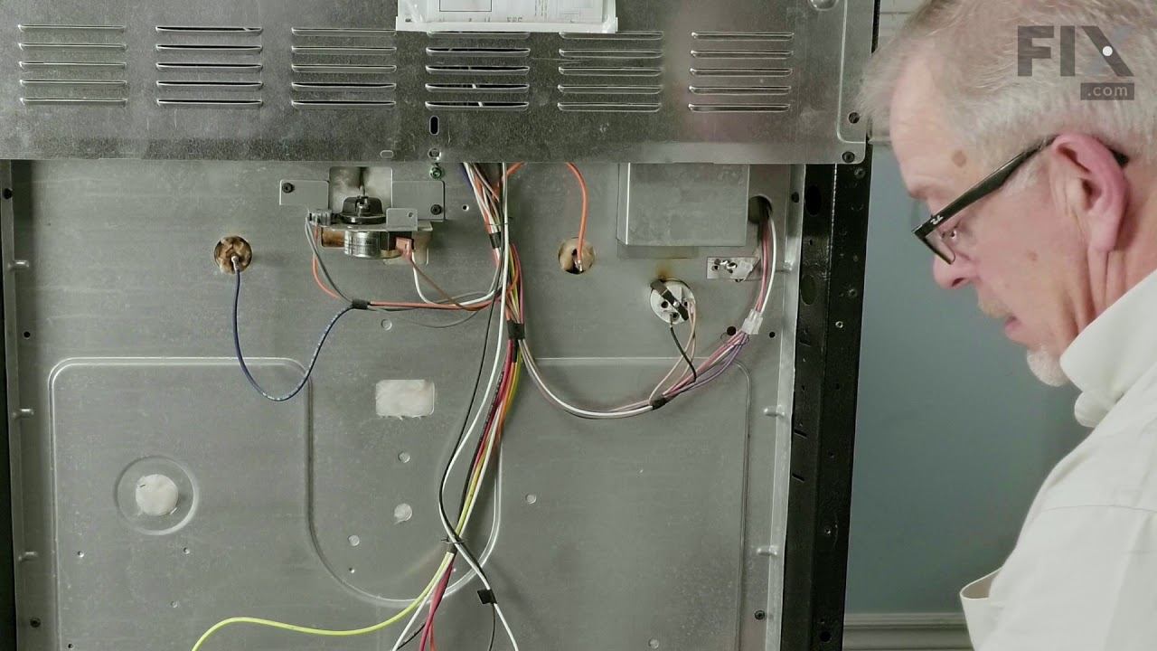 Frigidaire Range Repair - Replacing the Oven Temperature Probe смотреть онлайн