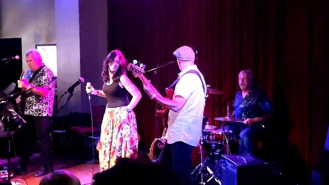 Alicia Maxwell Project - "Tappan Zee" (17th Annual Hometown Heroes Homey Awards) смотреть онлайн