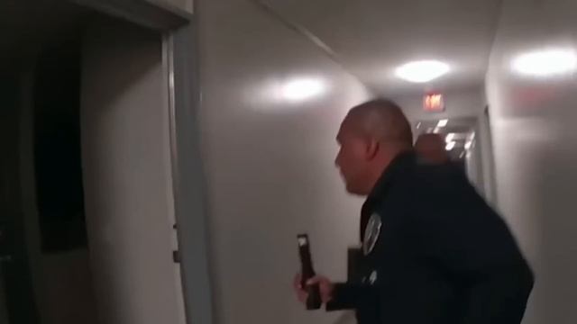These Cops Need To Answer For This смотреть онлайн