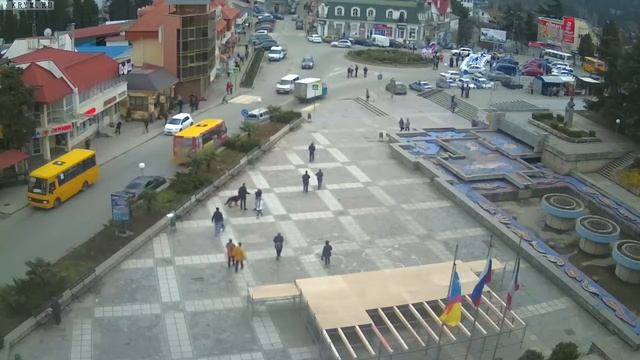 Вебкамера "Площадь Советская". Запись 16.03.2017 10:00:05 смотреть онлайн