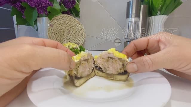 Эту закуску МГНОВЕННО сметают с НОВОГОДНЕГО СТОЛА! Закуска на НОВЫЙ ГОД! смотреть онлайн