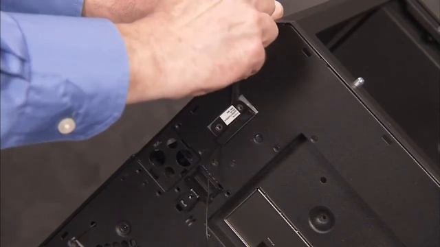 How to Remove the Wireless LAN Antennas | OMEN X by HP 900-200 and 100 Desktop PC смотреть онлайн