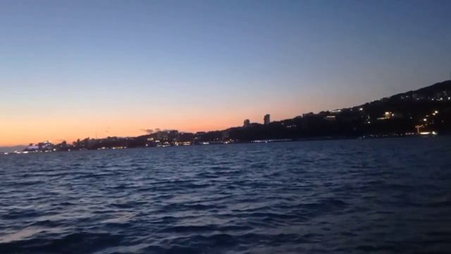 ВЕЧЕРНИЙ ТЕПЛОХОД. ПУТЕШЕСТВИЯ ПО СОЧИ. 2024-07-20. смотреть онлайн