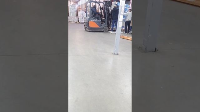 Так проходит работа на складе маркетплейса#youtube #ozon #заработок #работа #склад #вахта #деньги смотреть онлайн