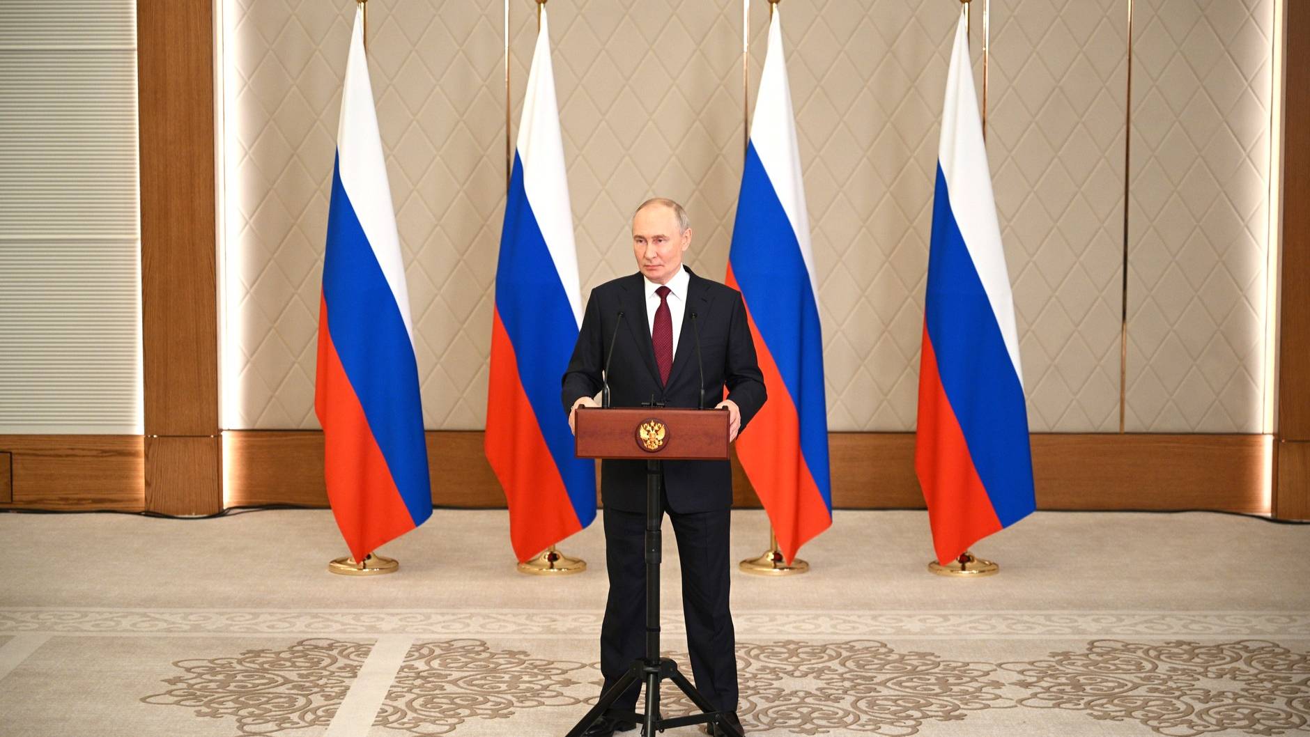 По итогам государственного визита в Казахстан и саммита ОДКБ Путин ответил на вопросы журналистов смотреть онлайн