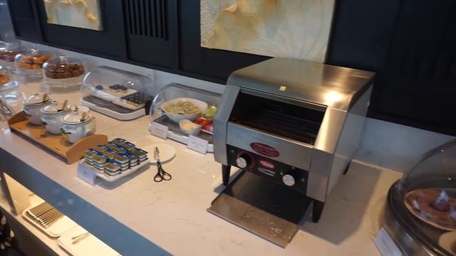 The Lotus Lounge At Ho Chi Minh - SGN - VIETNAM AIRLINES BUSINESS LOUNGE