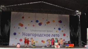 «Комарики» - Танцевальный ансамбль «Потешная Слобода», художественный руководитель Марина Бедращук.