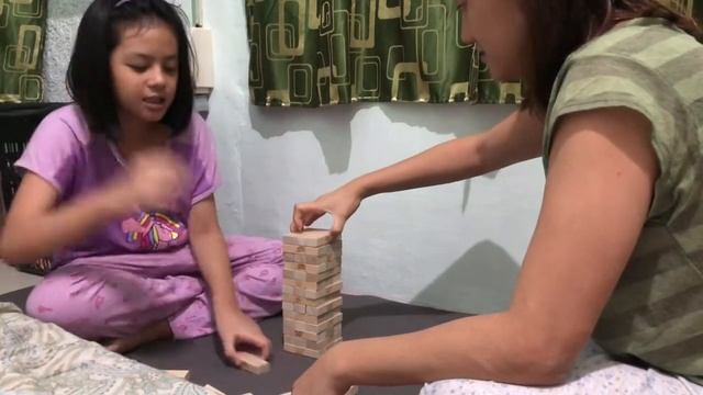 How To Play Jengga (The Amber And Mommy Way) смотреть онлайн