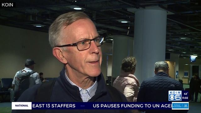 Boeing 737 MAX 9 airplane makes safe arrival at PDX after previous emergency landing смотреть онлайн