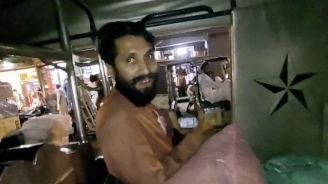 ballton market mein amin ki|harkate check Karen 🙄🤪😜 смотреть онлайн