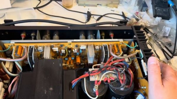 Yamaha P-2100 (серийный номер 21702) профилактика.