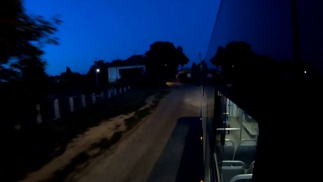 Night ride Uzhgorod. Вечерний проезд по городу на автобусе. смотреть онлайн