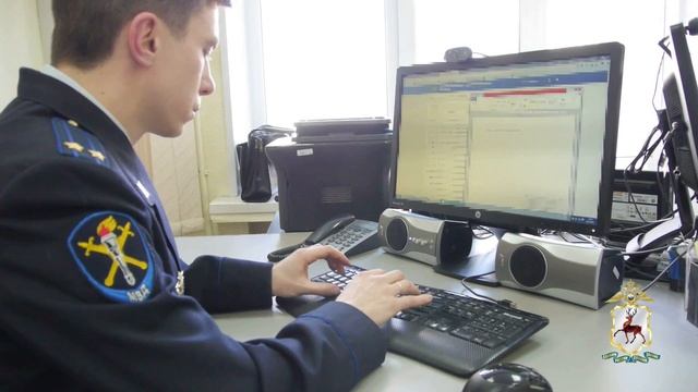 В Заволжье оперативники задержали подозреваемых в краже из пункта выдачи заказов. смотреть онлайн