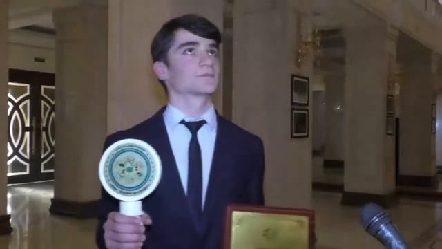 Андешаҳои ғолибони озмуни Илм фурӯғи маърифат доир ба ин озмун смотреть онлайн