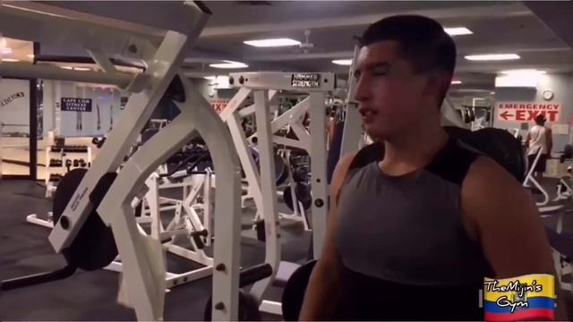 ACTRIZ P00RN0! EN NUESTRO GYM! Rutinas de Ejercicio *TheMijin’sGym* смотреть онлайн