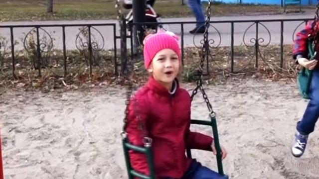 Прогулка в парке Элтикс смотреть онлайн